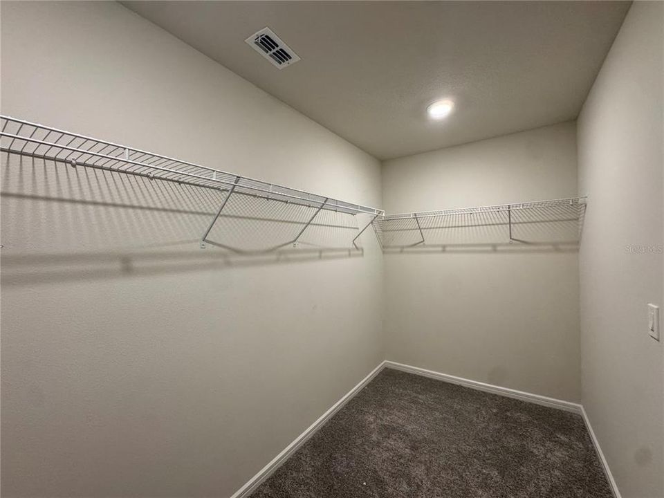 Active With Contract: $2,700 (4 beds, 3 baths, 2616 Square Feet)