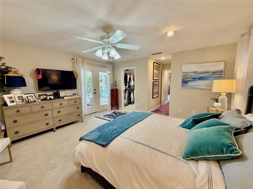 For Sale: $775,000 (4 beds, 3 baths, 2580 Square Feet)