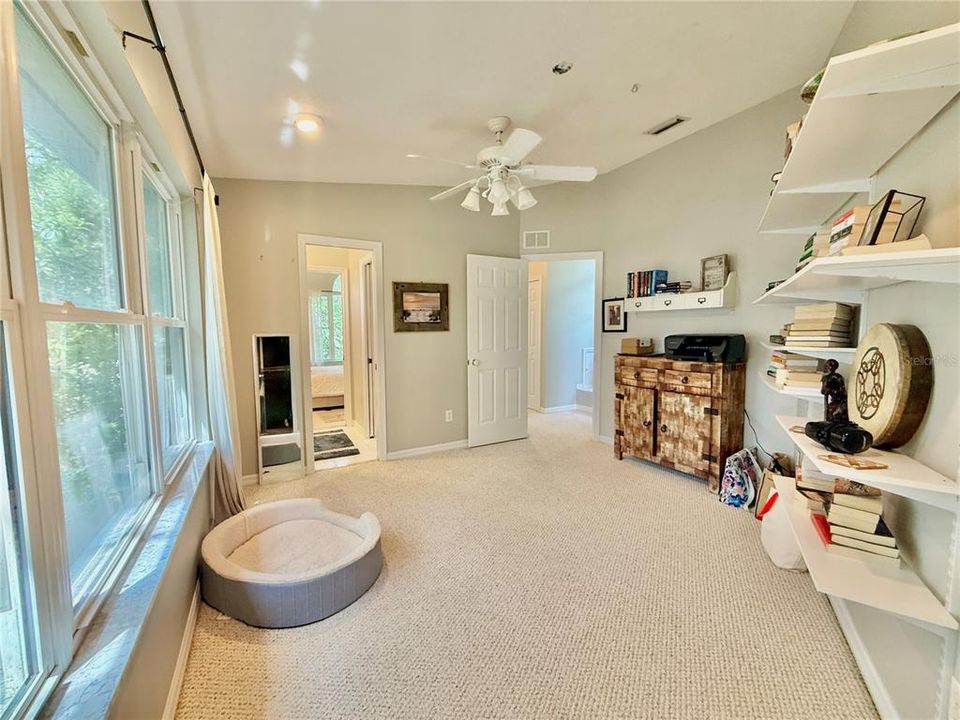 For Sale: $775,000 (4 beds, 3 baths, 2580 Square Feet)