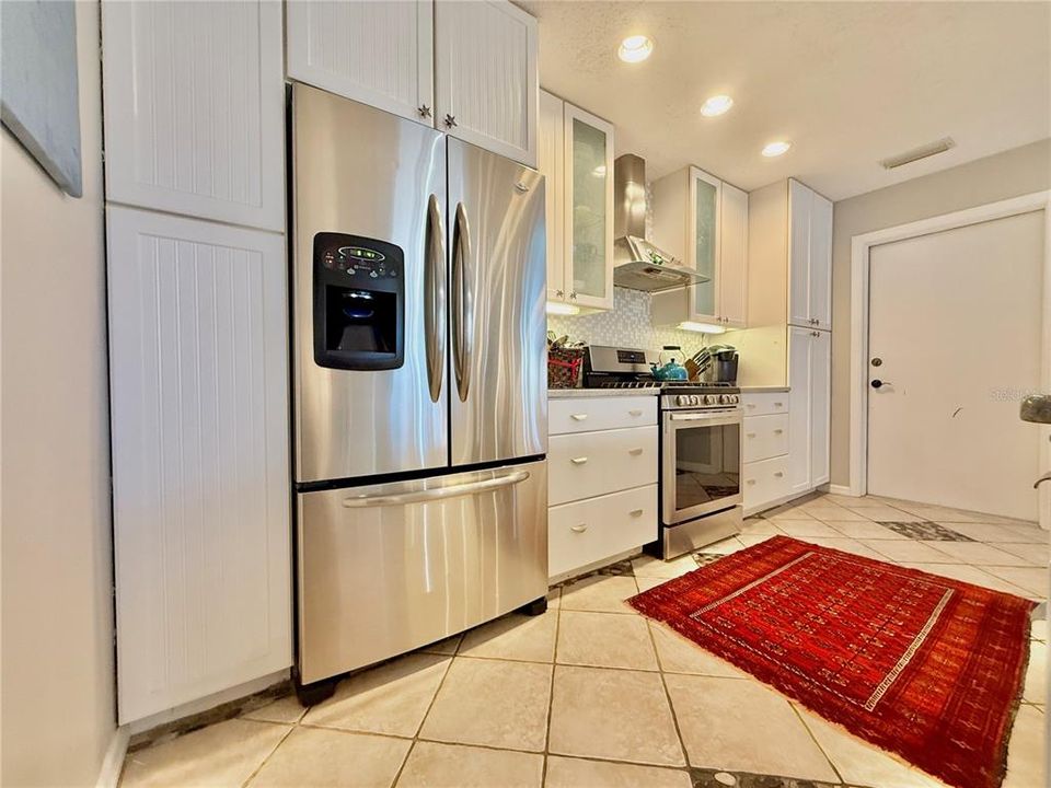 For Sale: $775,000 (4 beds, 3 baths, 2580 Square Feet)