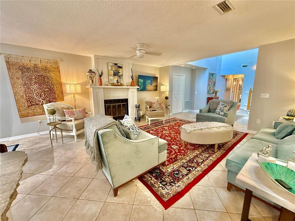 For Sale: $775,000 (4 beds, 3 baths, 2580 Square Feet)