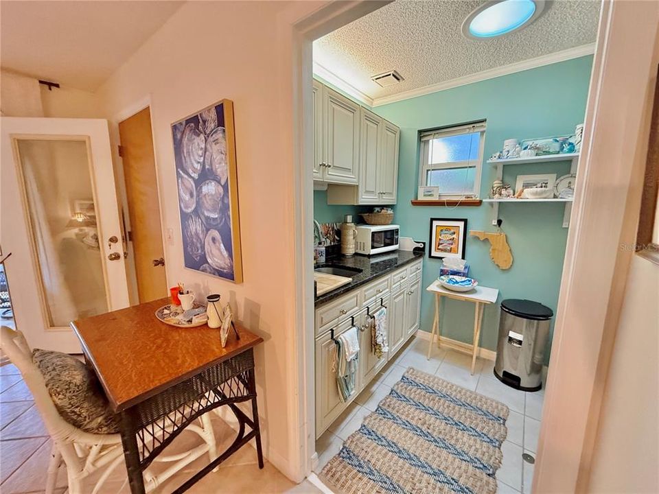 For Sale: $775,000 (4 beds, 3 baths, 2580 Square Feet)