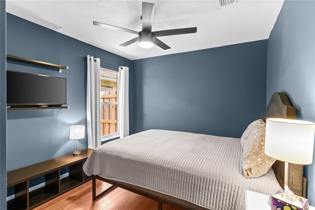 Activo con contrato: $425,000 (3 camas, 2 baños, 1642 Pies cuadrados)