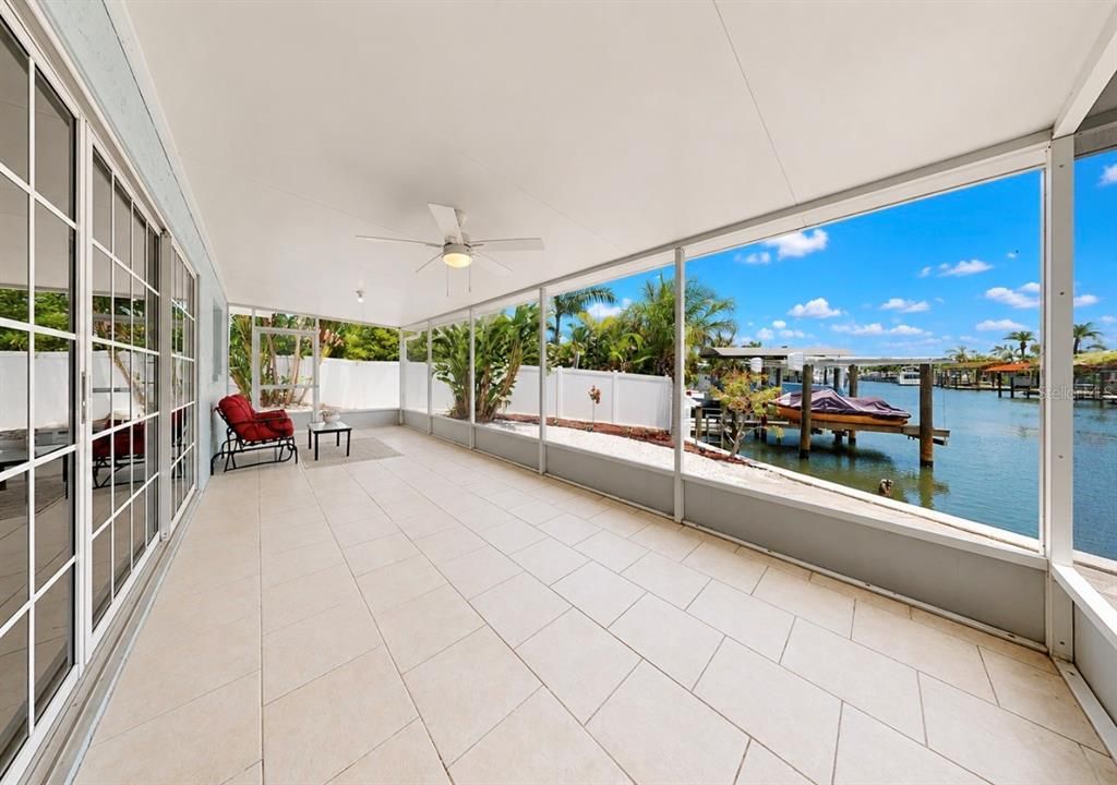 En Venta: $640,000 (3 camas, 2 baños, 1810 Pies cuadrados)