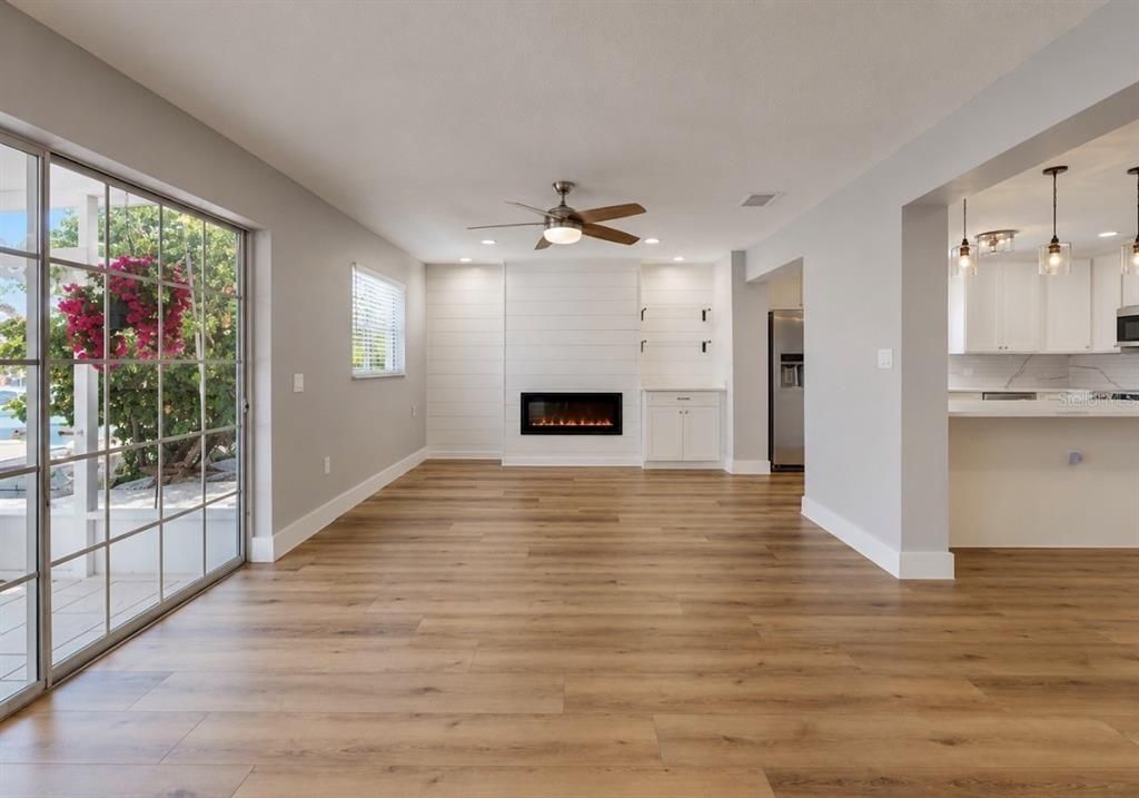 En Venta: $640,000 (3 camas, 2 baños, 1810 Pies cuadrados)