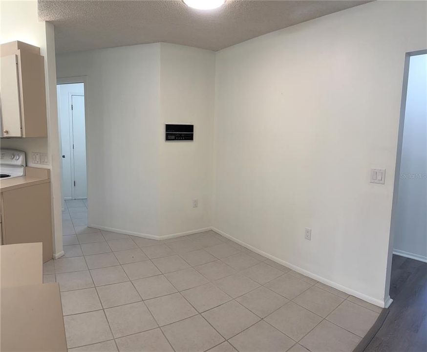For Rent: $2,250 (3 beds, 2 baths, 1934 Square Feet)