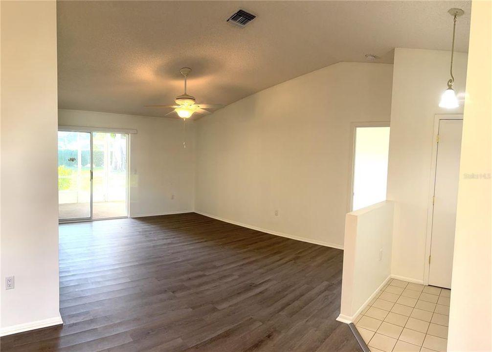 For Rent: $2,250 (3 beds, 2 baths, 1934 Square Feet)