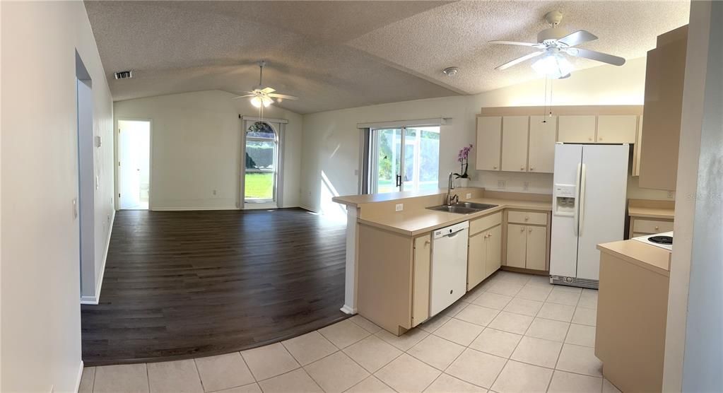 For Rent: $2,250 (3 beds, 2 baths, 1934 Square Feet)