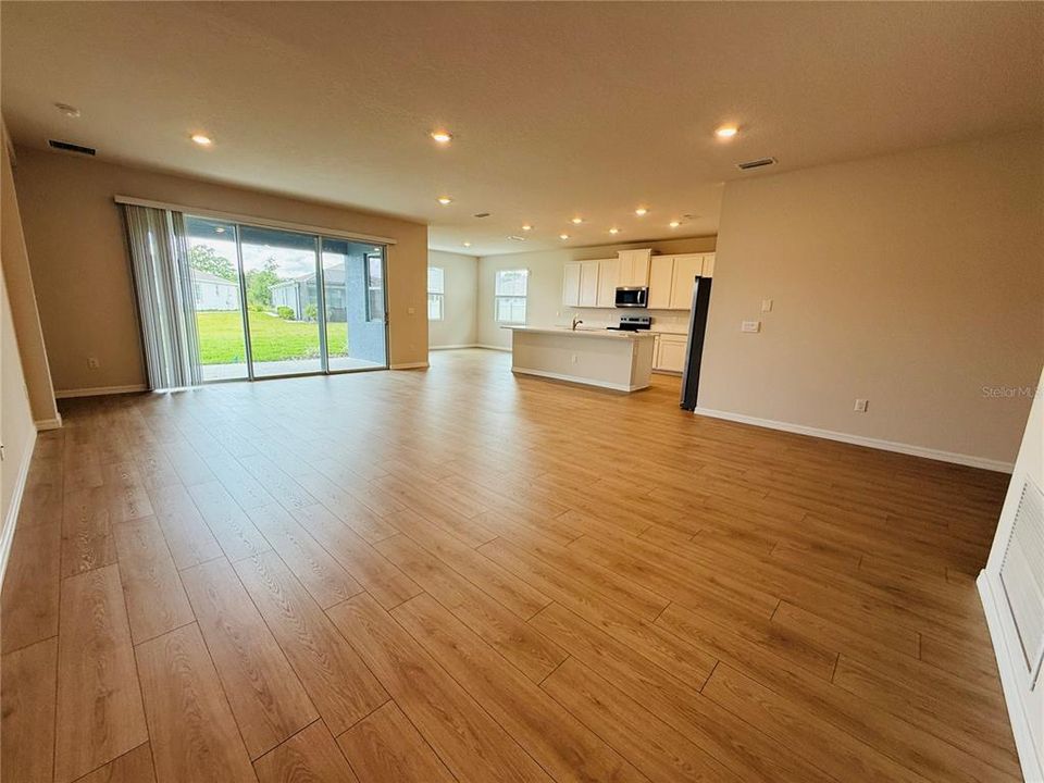 В аренду: $2,950 (4 спален, 3 ванн, 2537 Квадратных фут)