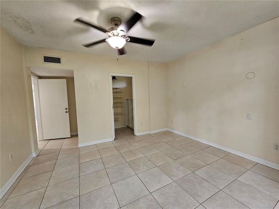 For Rent: $3,750 (6 beds, 3 baths, 3347 Square Feet)
