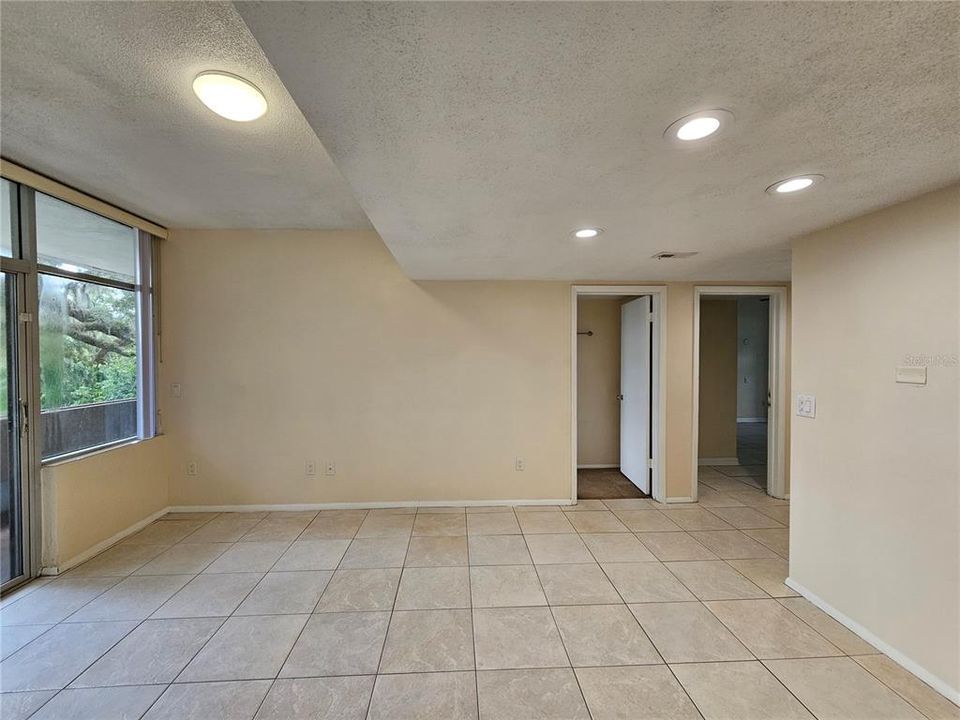 For Rent: $3,750 (6 beds, 3 baths, 3347 Square Feet)