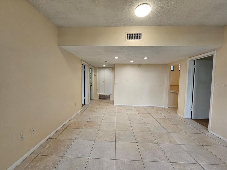 For Rent: $3,750 (6 beds, 3 baths, 3347 Square Feet)