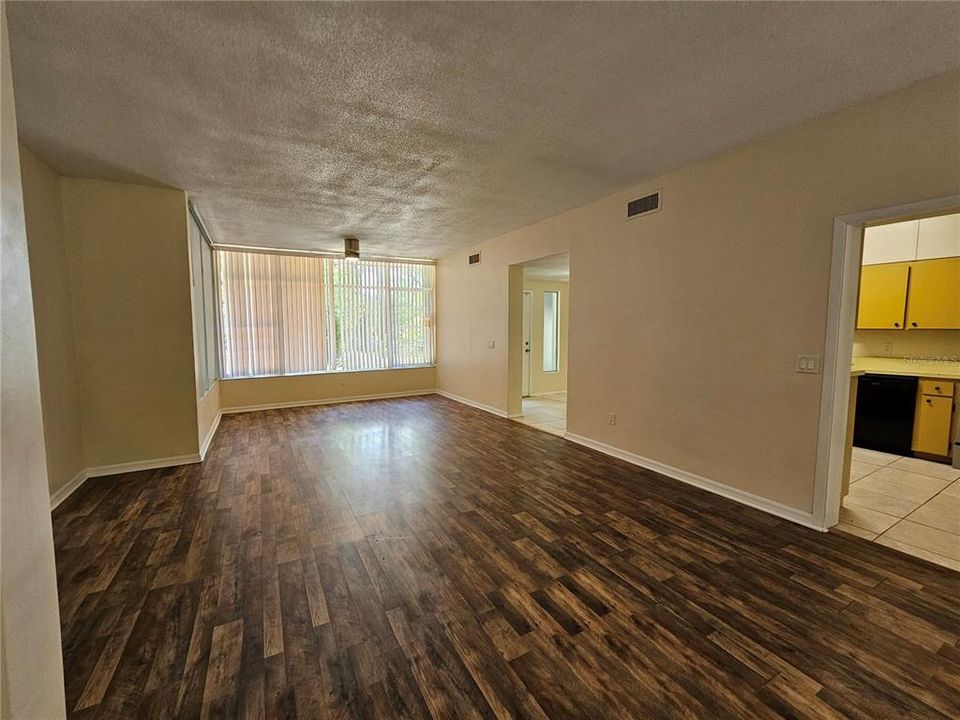 For Rent: $3,750 (6 beds, 3 baths, 3347 Square Feet)