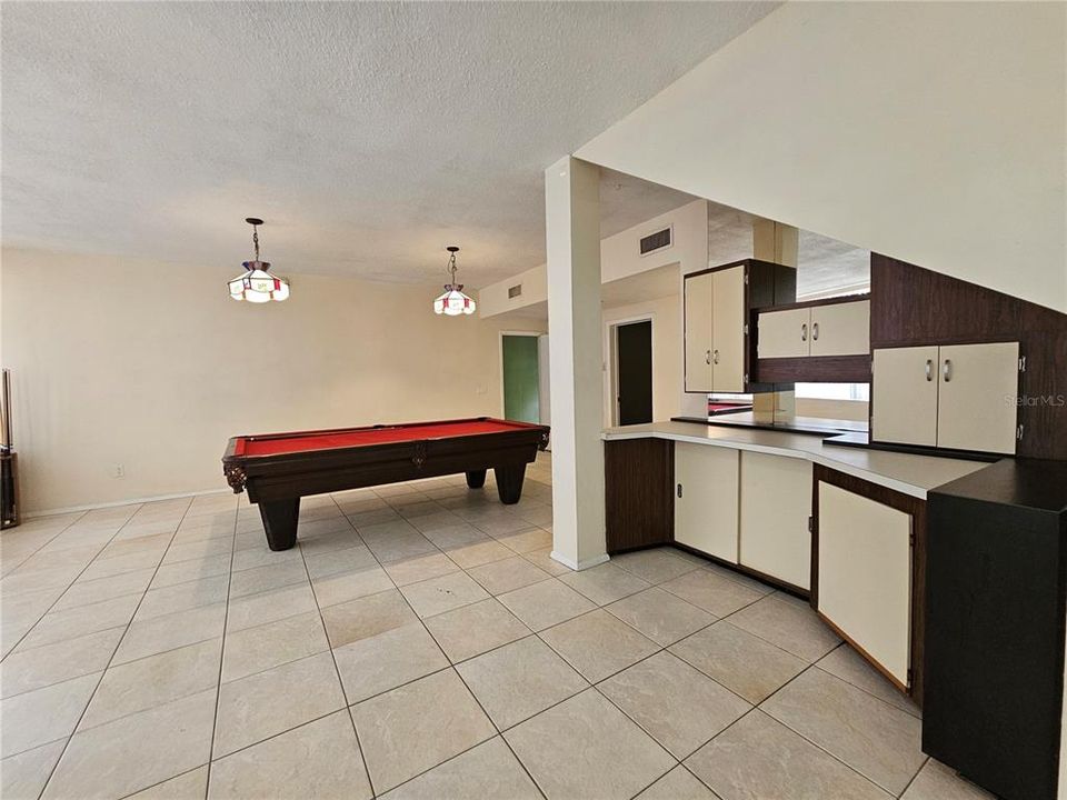 For Rent: $3,750 (6 beds, 3 baths, 3347 Square Feet)