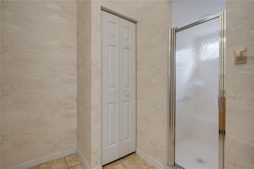 For Sale: $244,900 (3 beds, 2 baths, 1511 Square Feet)