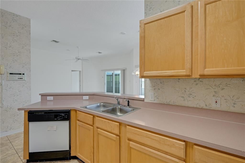 For Sale: $244,900 (3 beds, 2 baths, 1511 Square Feet)