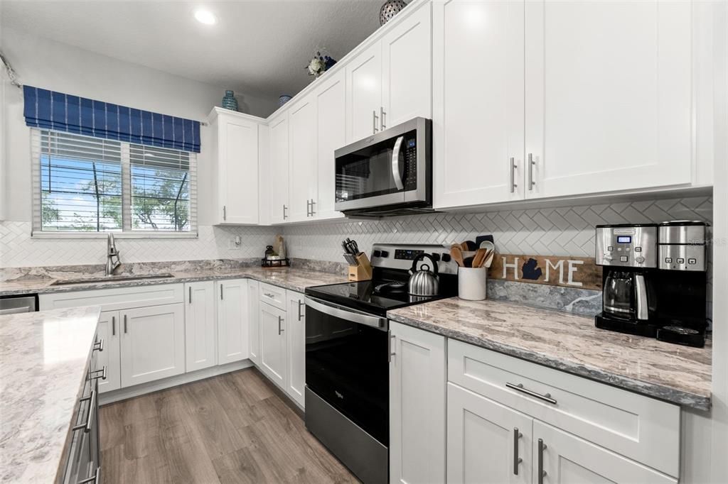 Active With Contract: $475,000 (3 beds, 2 baths, 1754 Square Feet)