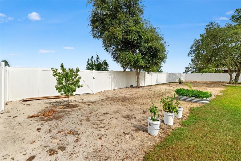 Active With Contract: $475,000 (3 beds, 2 baths, 1754 Square Feet)