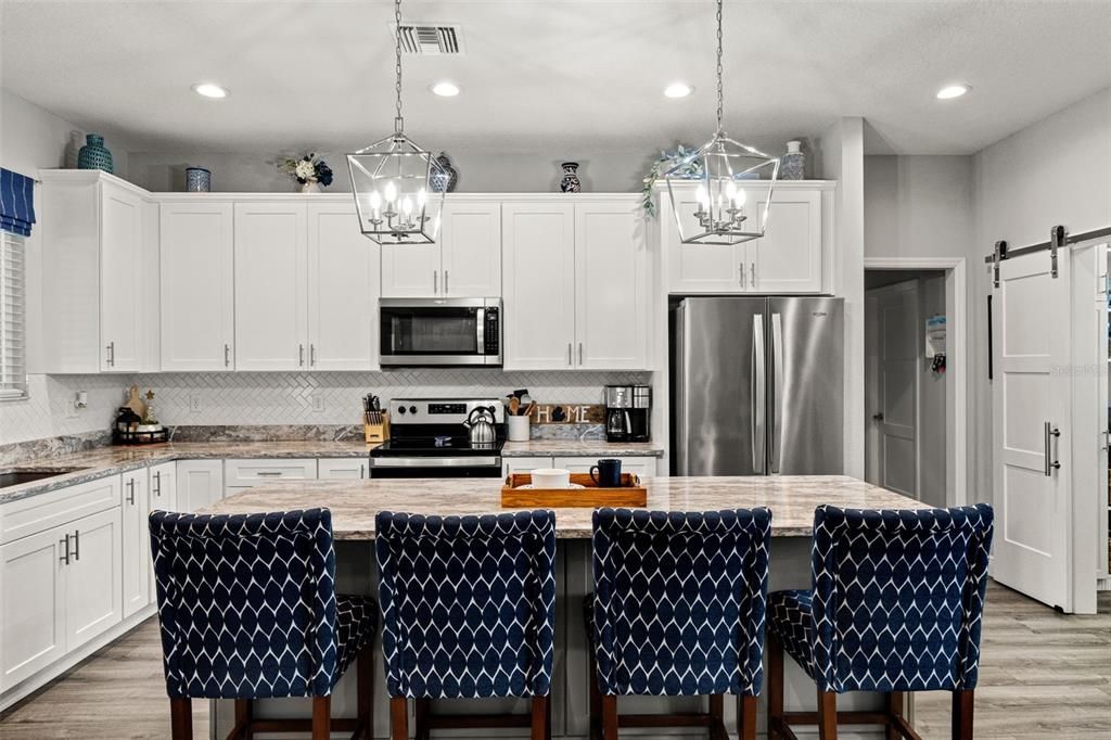 Active With Contract: $475,000 (3 beds, 2 baths, 1754 Square Feet)