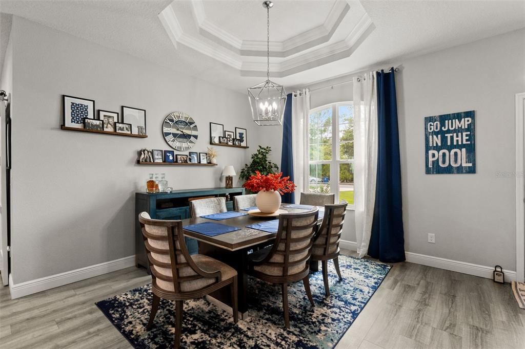Active With Contract: $475,000 (3 beds, 2 baths, 1754 Square Feet)