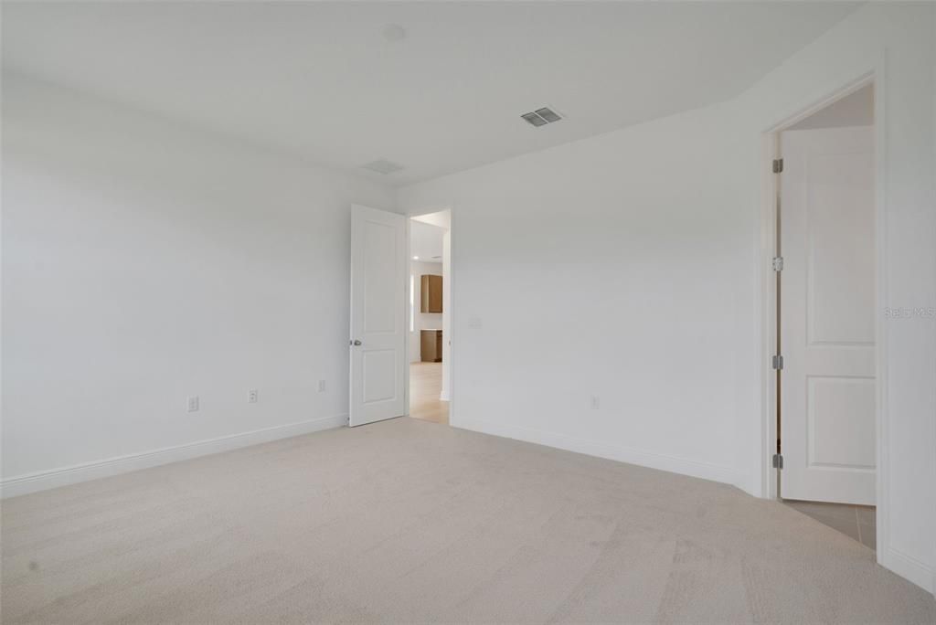 En Venta: $323,990 (4 camas, 2 baños, 2110 Pies cuadrados)