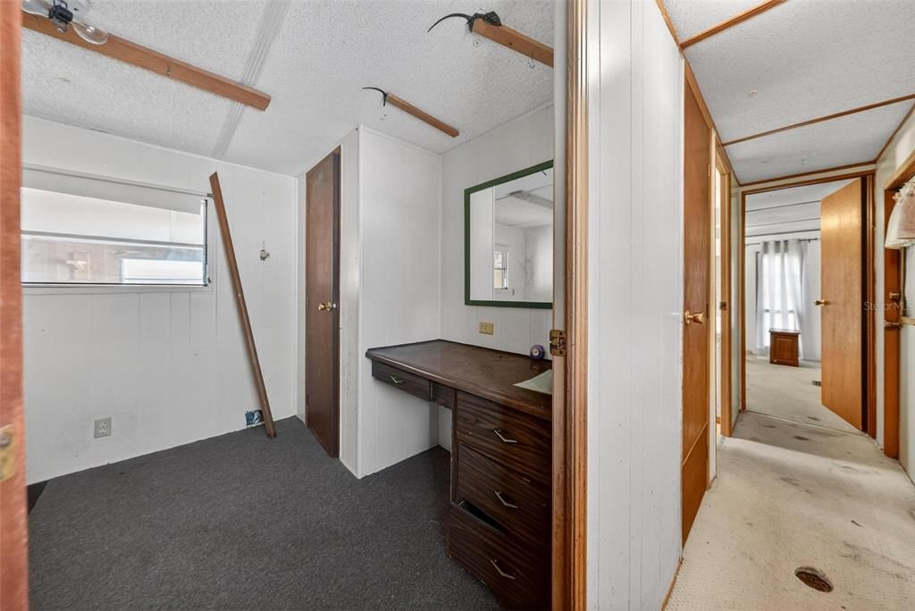 For Sale: $199,900 (2 beds, 2 baths, 1154 Square Feet)