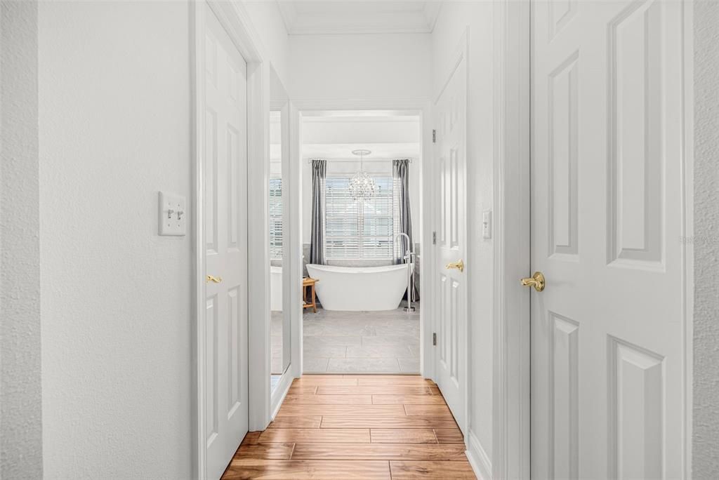 En Venta: $1,390,000 (3 camas, 2 baños, 2435 Pies cuadrados)