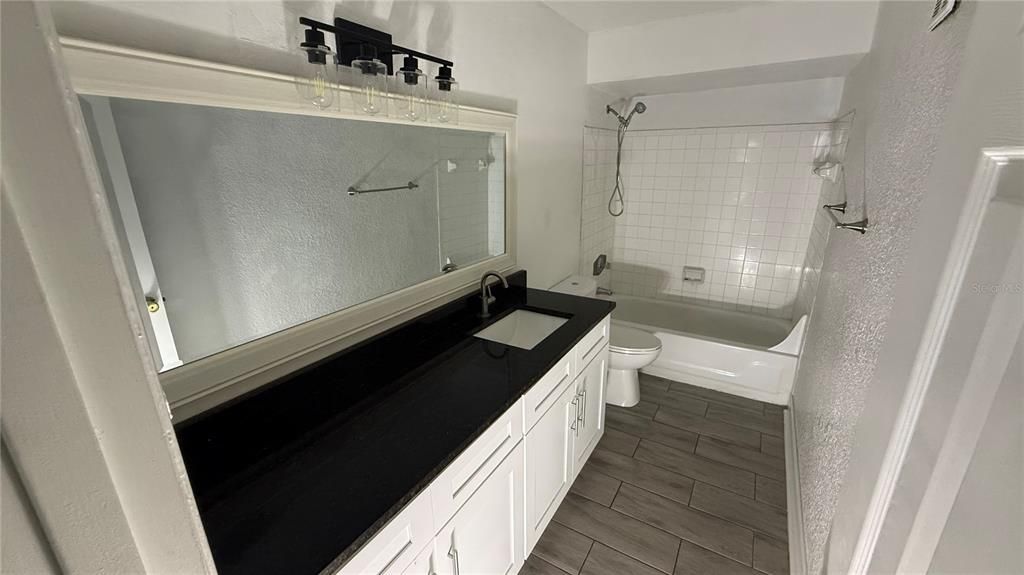 En Venta: $119,999 (2 camas, 2 baños, 1000 Pies cuadrados)