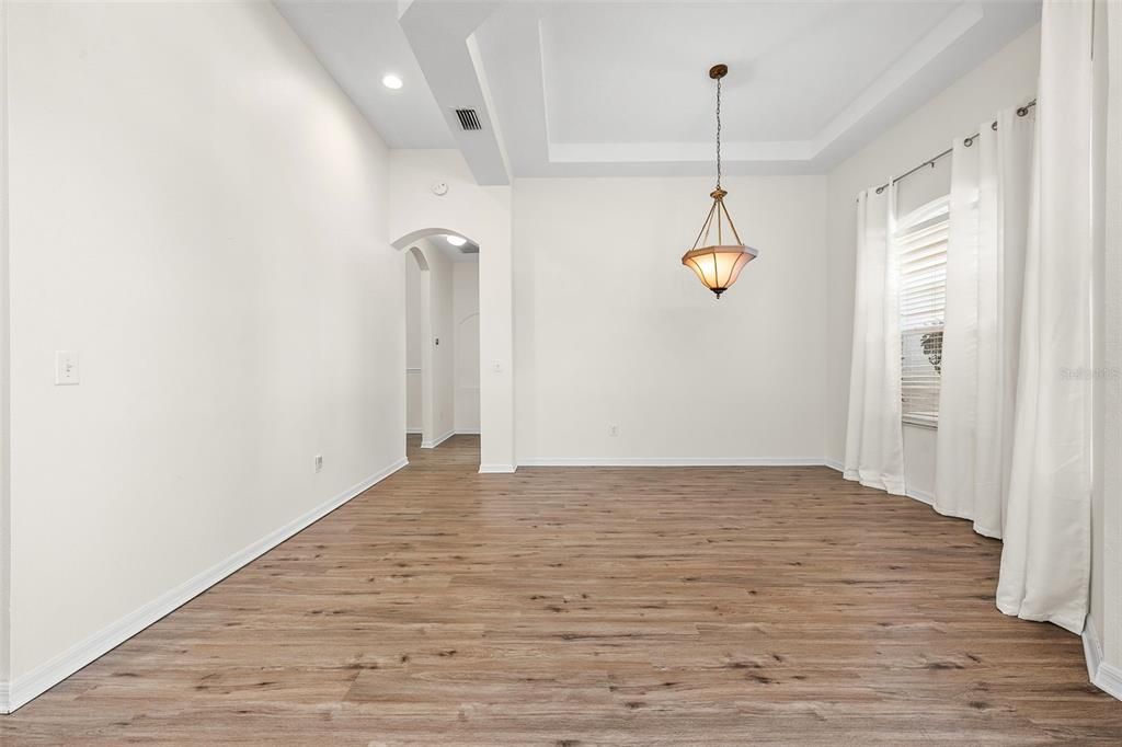 Activo con contrato: $510,000 (4 camas, 3 baños, 2910 Pies cuadrados)