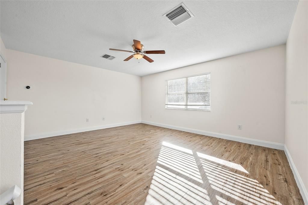 Activo con contrato: $510,000 (4 camas, 3 baños, 2910 Pies cuadrados)