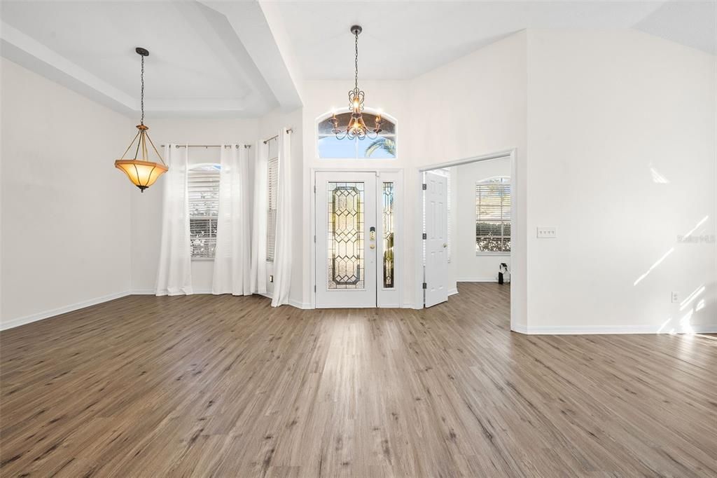 Activo con contrato: $510,000 (4 camas, 3 baños, 2910 Pies cuadrados)