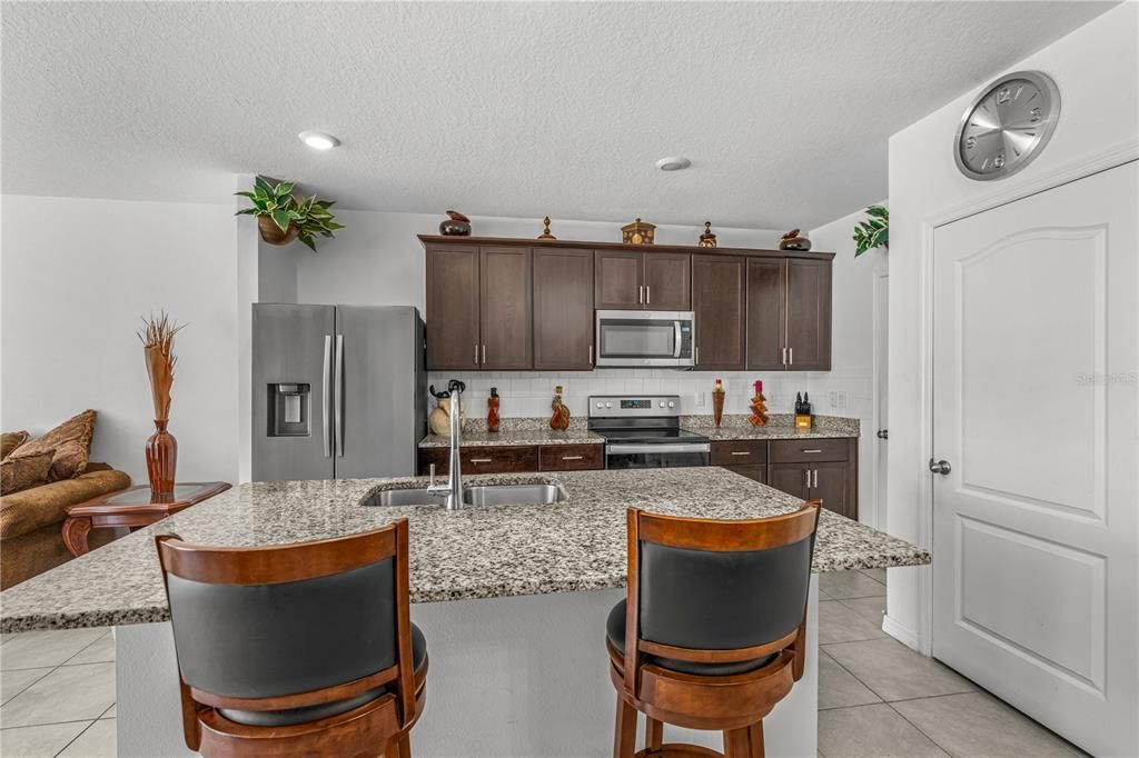 For Sale: $259,900 (3 beds, 2 baths, 1624 Square Feet)