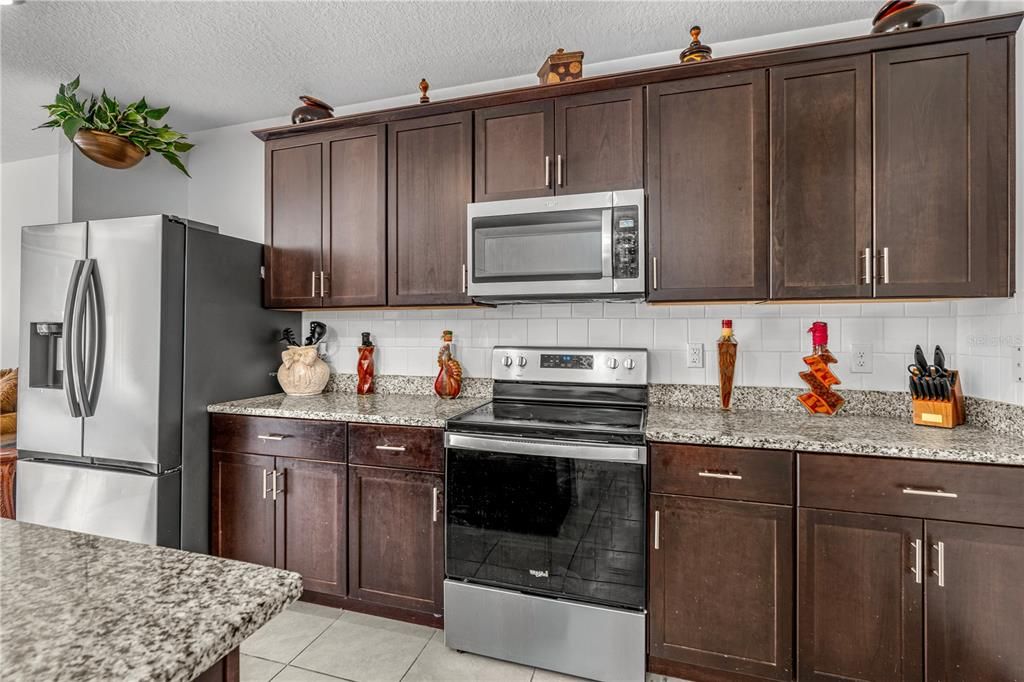 For Sale: $259,900 (3 beds, 2 baths, 1624 Square Feet)