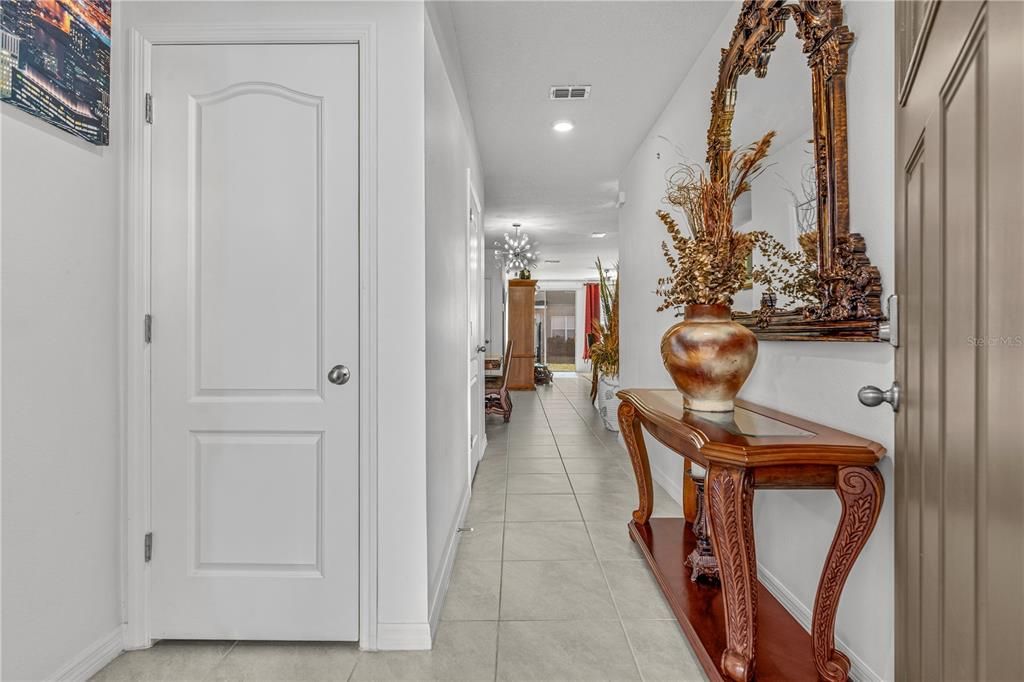For Sale: $259,900 (3 beds, 2 baths, 1624 Square Feet)