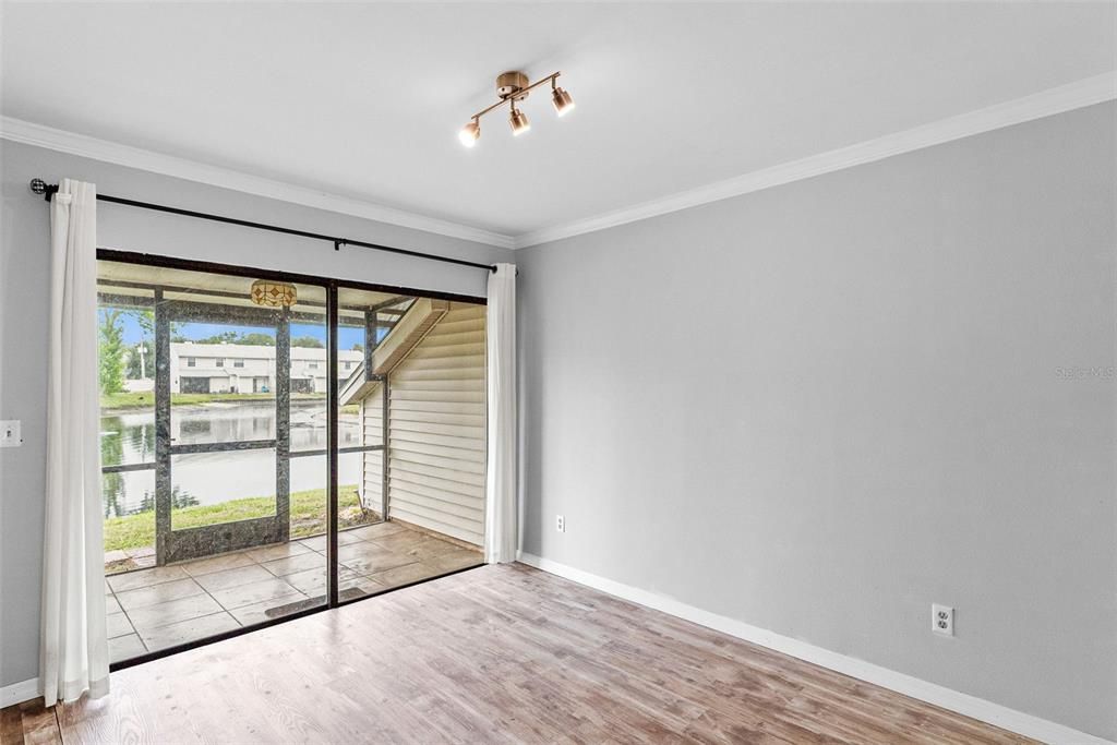 На продажу: $249,900 (3 спален, 2 ванн, 1314 Квадратных фут)