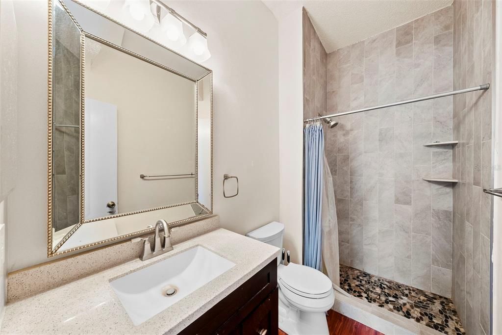 На продажу: $249,900 (3 спален, 2 ванн, 1314 Квадратных фут)