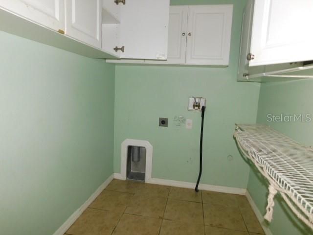 En Venta: $269,500 (4 camas, 2 baños, 2327 Pies cuadrados)