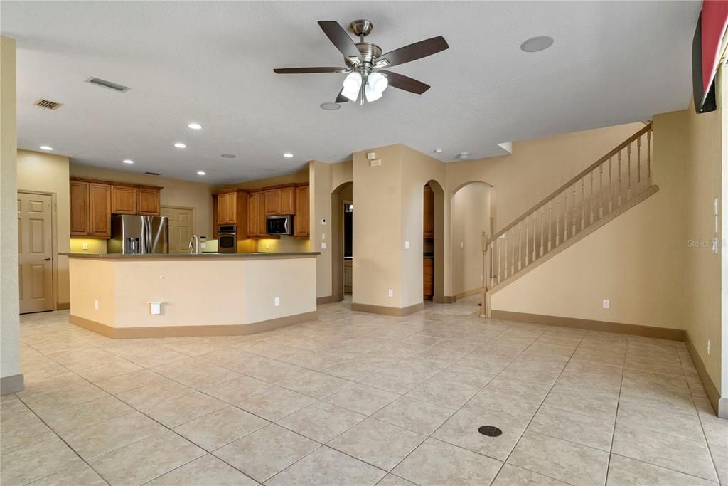 For Sale: $600,000 (4 beds, 3 baths, 3807 Square Feet)