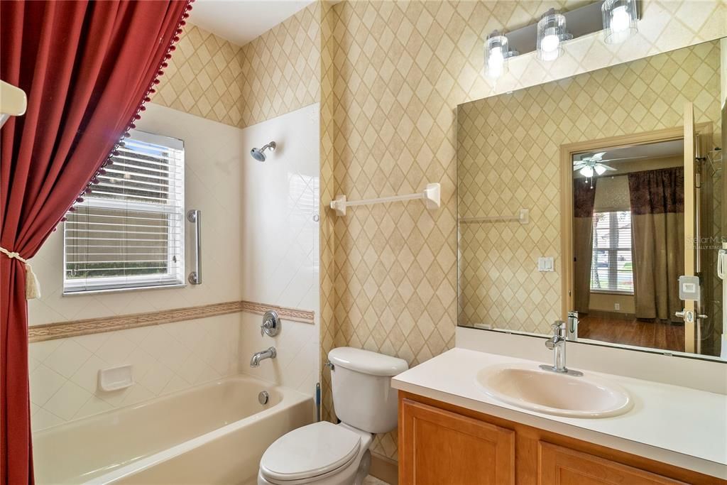 For Sale: $600,000 (4 beds, 3 baths, 3807 Square Feet)