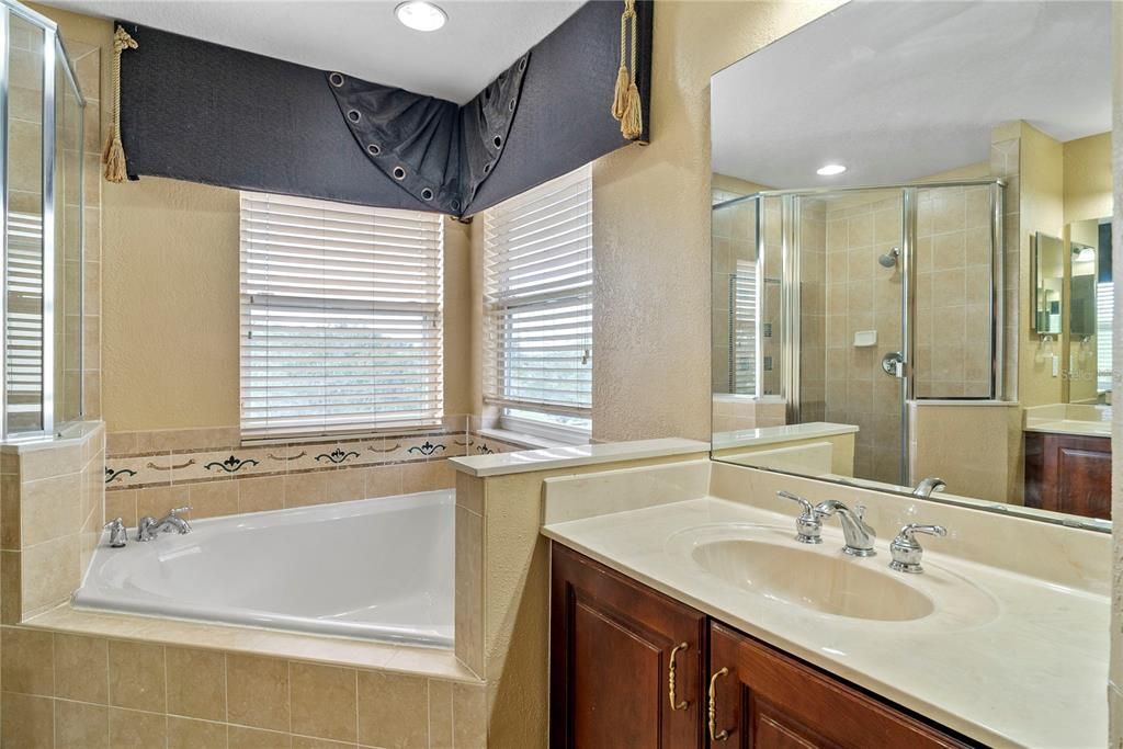 For Sale: $600,000 (4 beds, 3 baths, 3807 Square Feet)