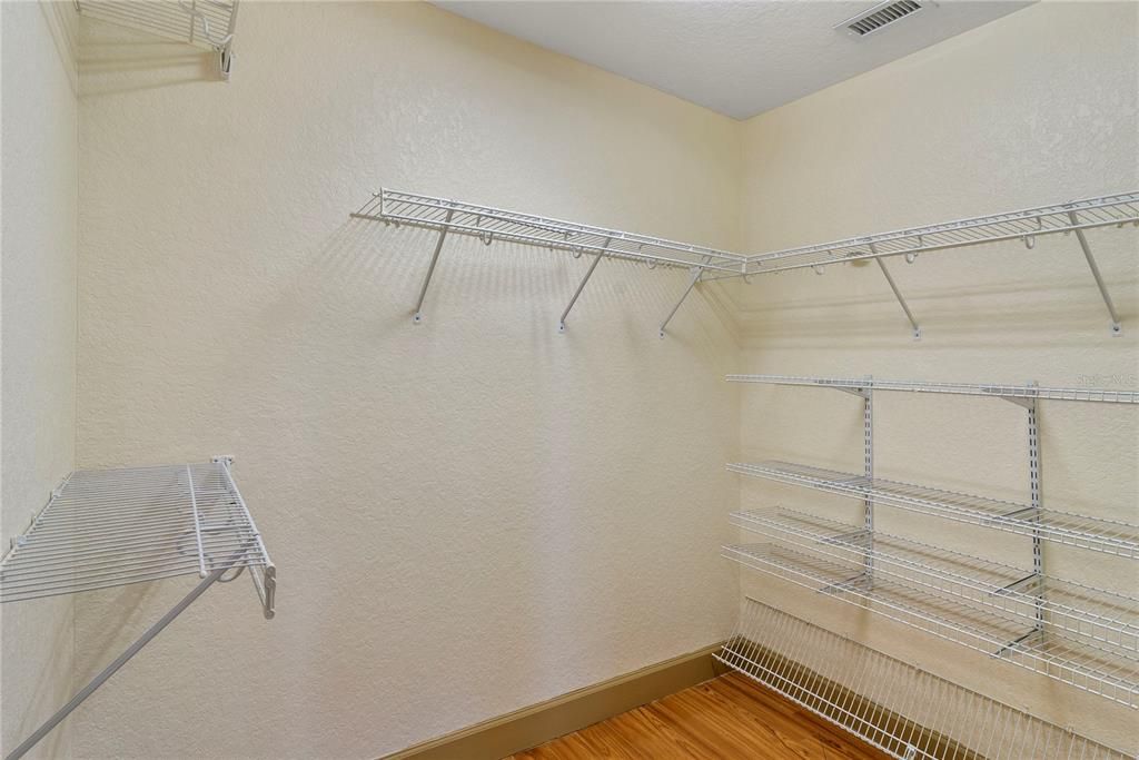 For Sale: $600,000 (4 beds, 3 baths, 3807 Square Feet)