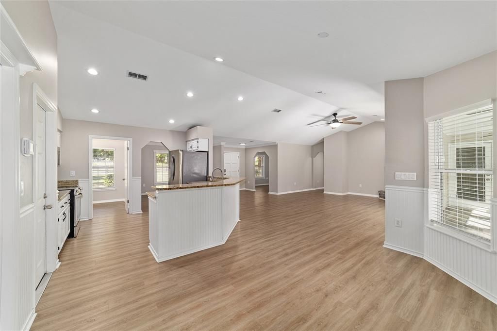 Active With Contract: $684,900 (4 beds, 2 baths, 2139 Square Feet)