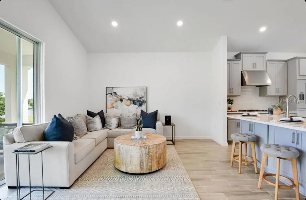 Active With Contract: $541,314 (3 beds, 2 baths, 2055 Square Feet)