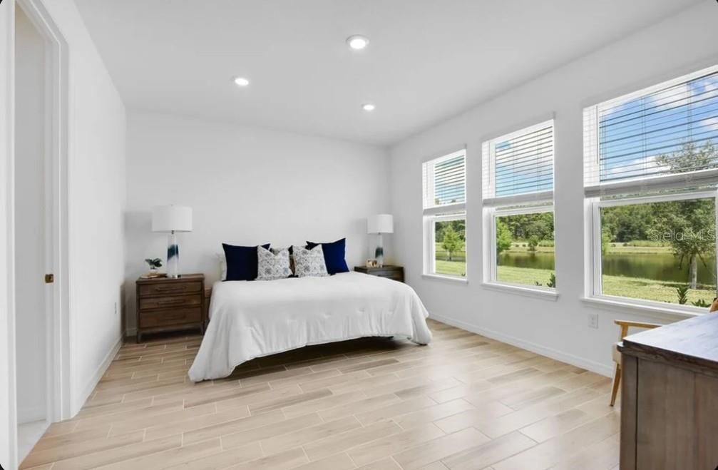 Active With Contract: $541,314 (3 beds, 2 baths, 2055 Square Feet)
