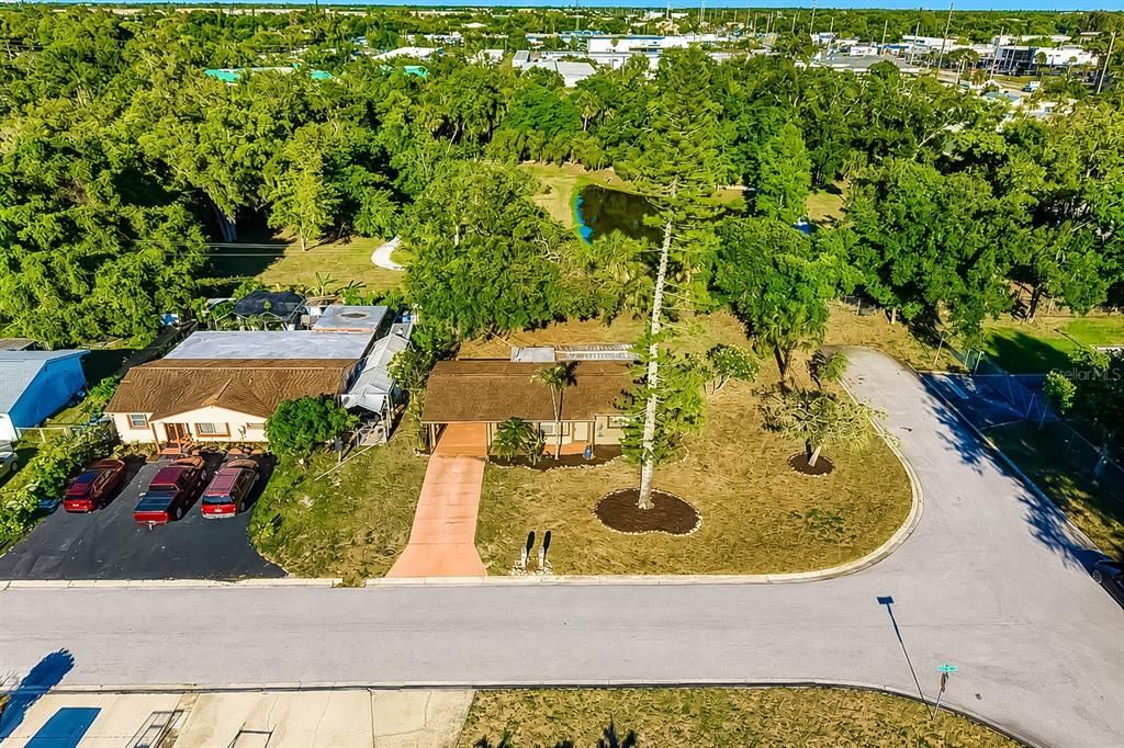 For Sale: $325,000 (2 beds, 1 baths, 1010 Square Feet)