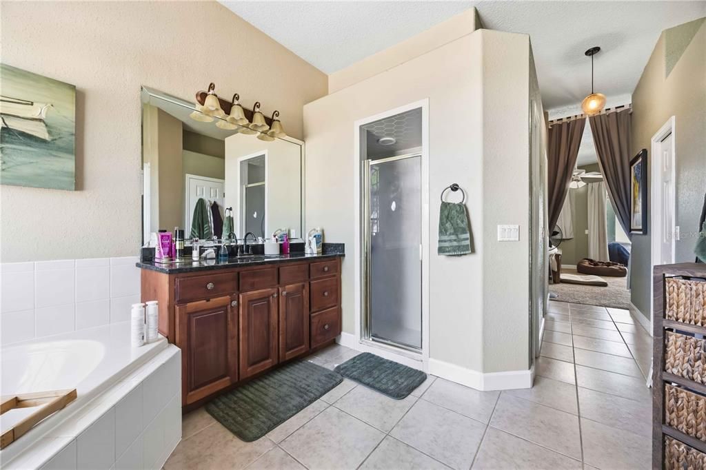 For Sale: $474,999 (4 beds, 3 baths, 2648 Square Feet)