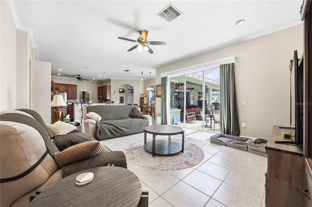 For Sale: $474,999 (4 beds, 3 baths, 2648 Square Feet)