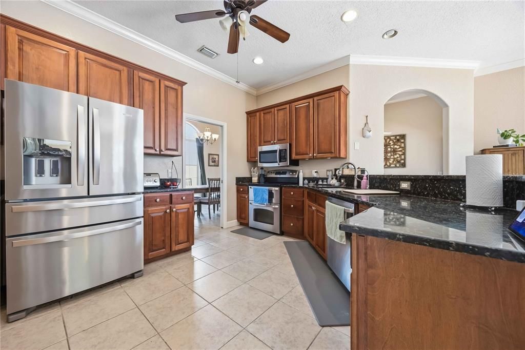 For Sale: $474,999 (4 beds, 3 baths, 2648 Square Feet)