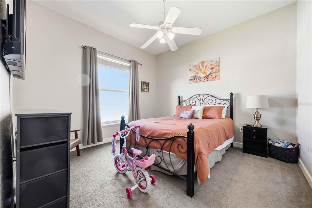 For Sale: $474,999 (4 beds, 3 baths, 2648 Square Feet)