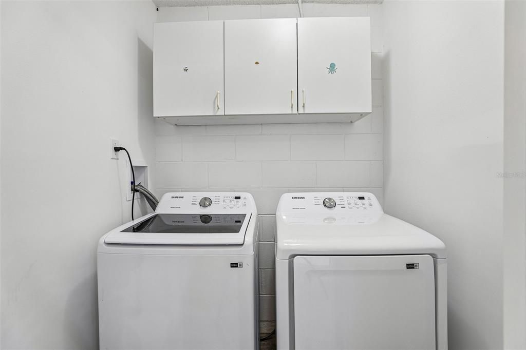 Под контрактом: $345,000 (4 спален, 2 ванн, 1823 Квадратных фут)